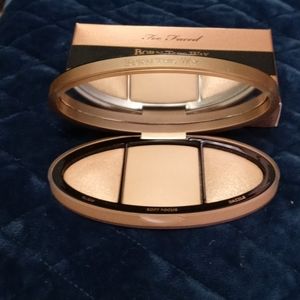 Too faced Turn up the light
